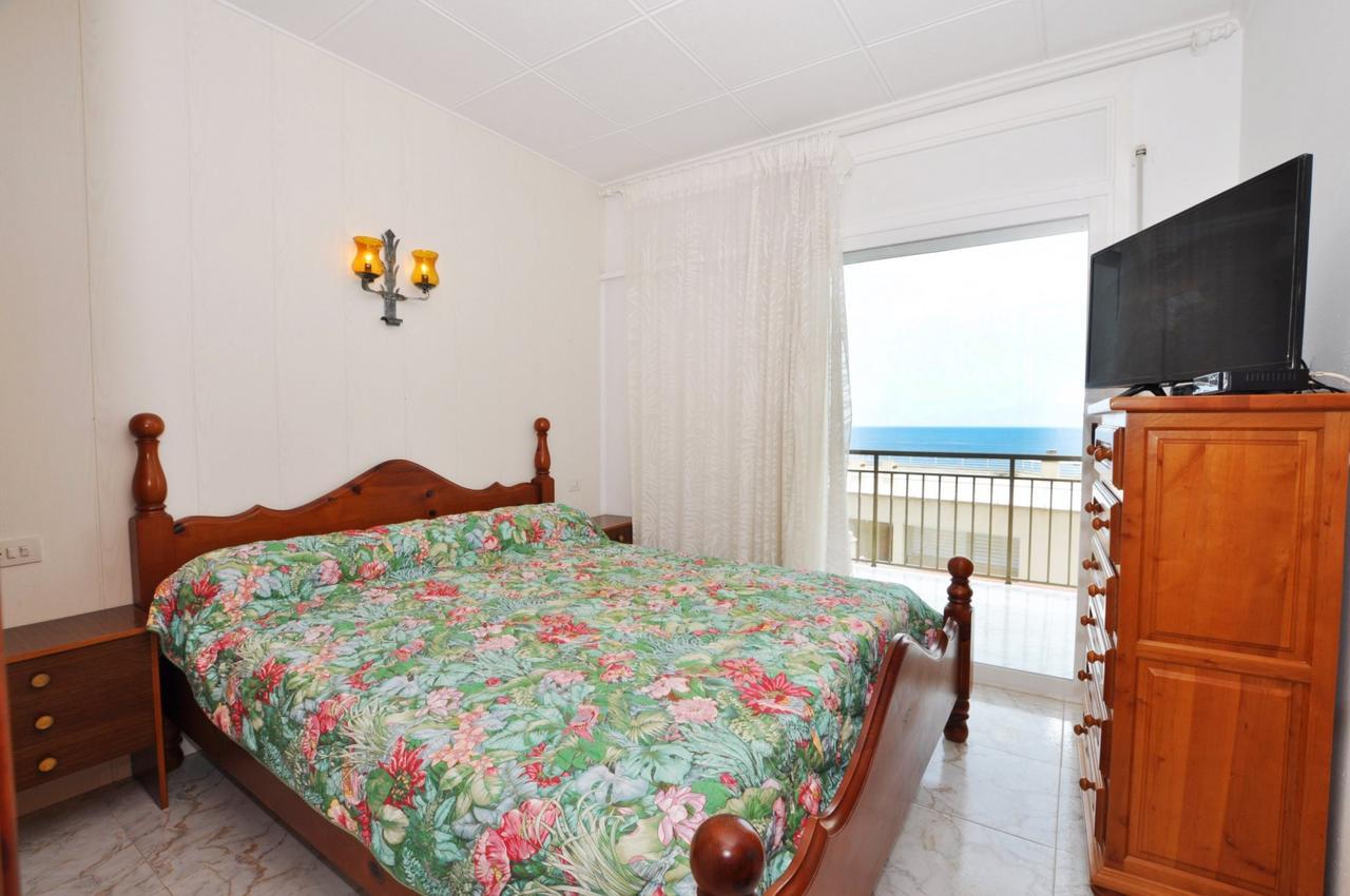 1019 Costa Roses - Apivend Immo Appartement Buitenkant foto